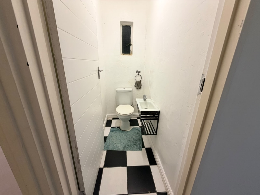 2 Bedroom Property for Sale in Humewood Eastern Cape